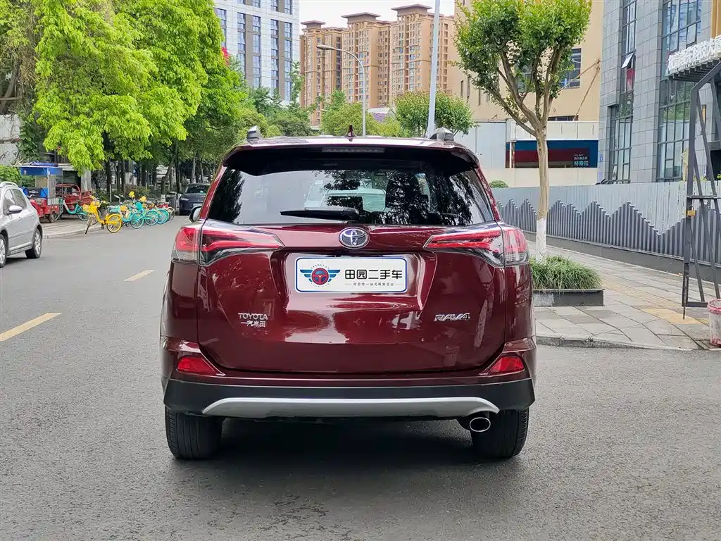Toyota RAV4 Rongfang 2016 2.0L CVT 2WD Smart (China V) фото 5