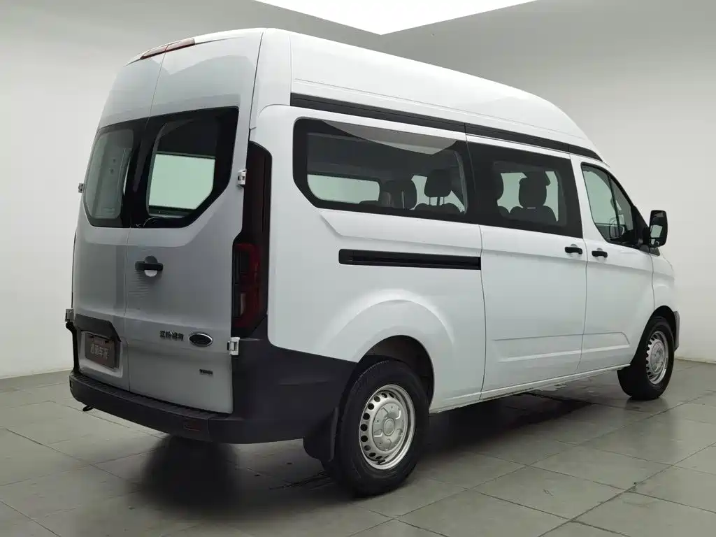 Ford Transit 2024 2023 Model 2.0T Diesel Manual Multi-Purpose Commercial Vehicle Medium Wheelbase Medium Roof 5/6-Seater