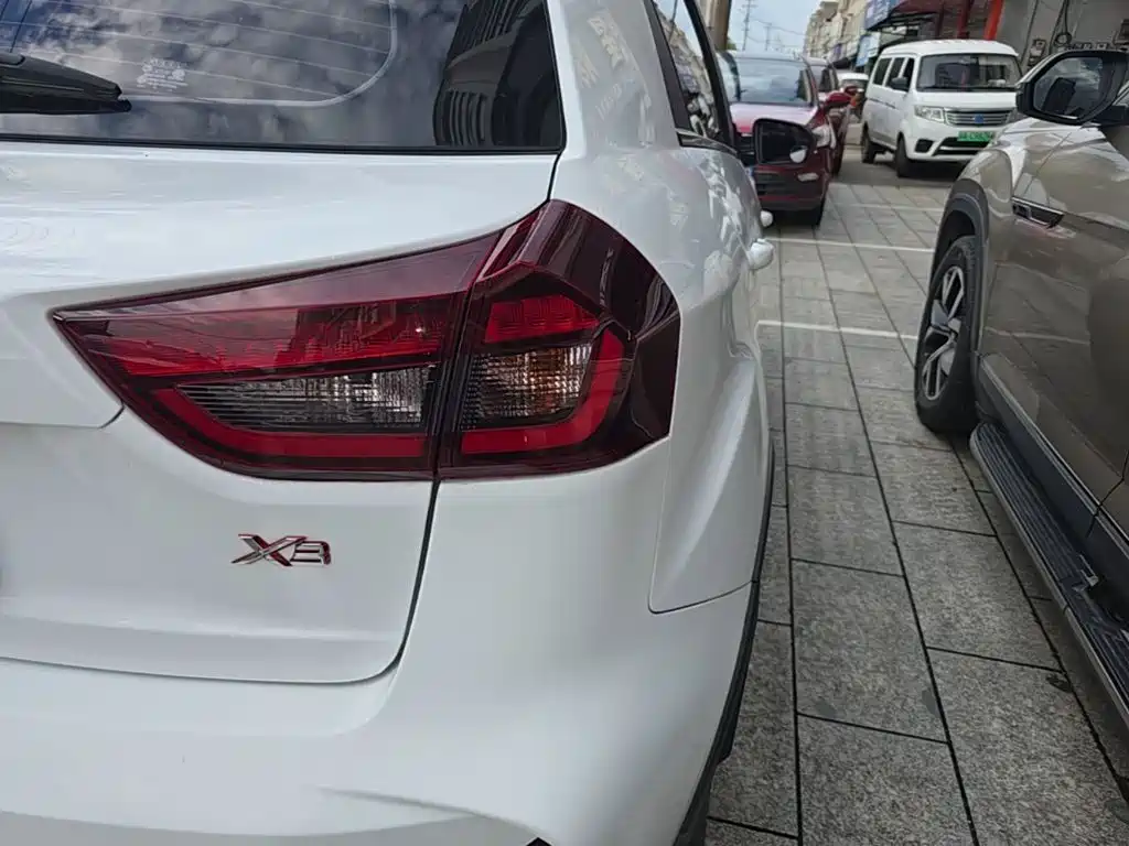 Geely Vision X3 2021 2021 PRO 1.5L CVT Premium
