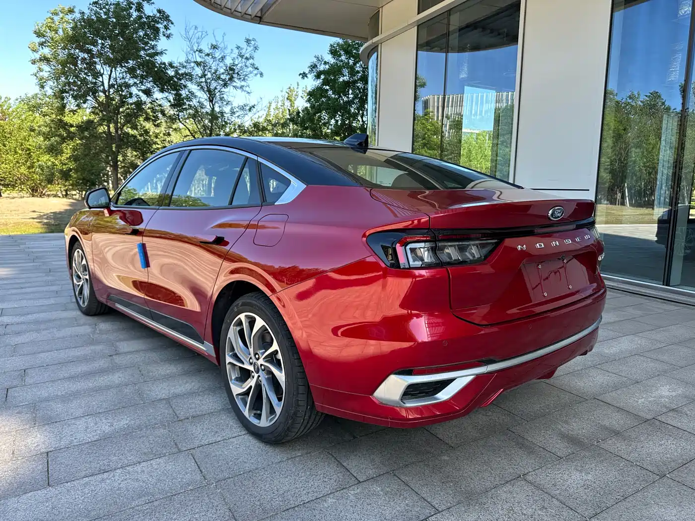 FORD MONDEO