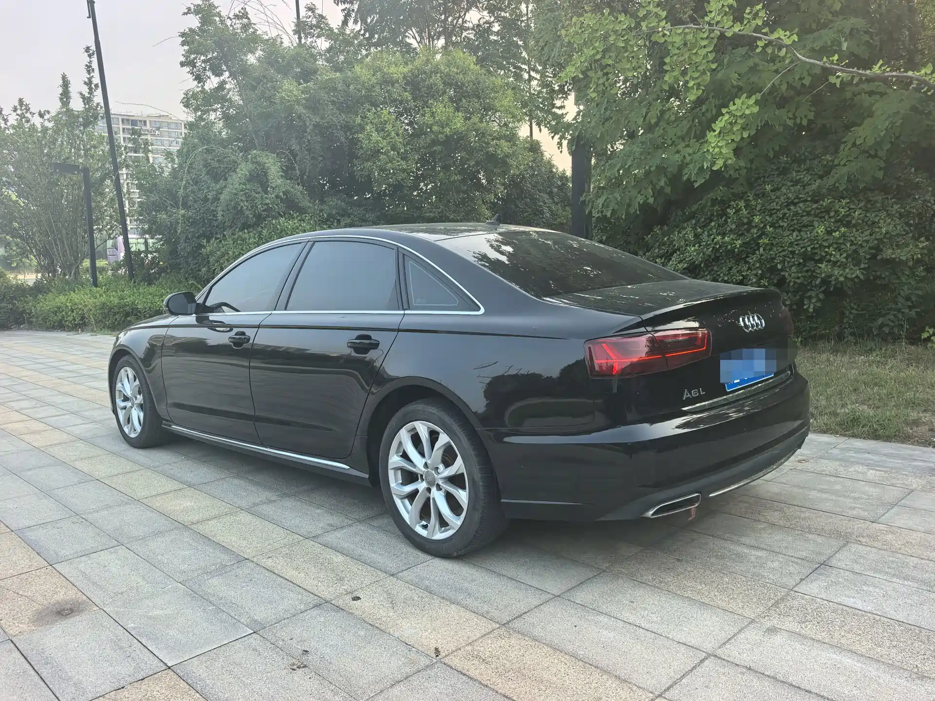 Фото 16 - Audi A6L