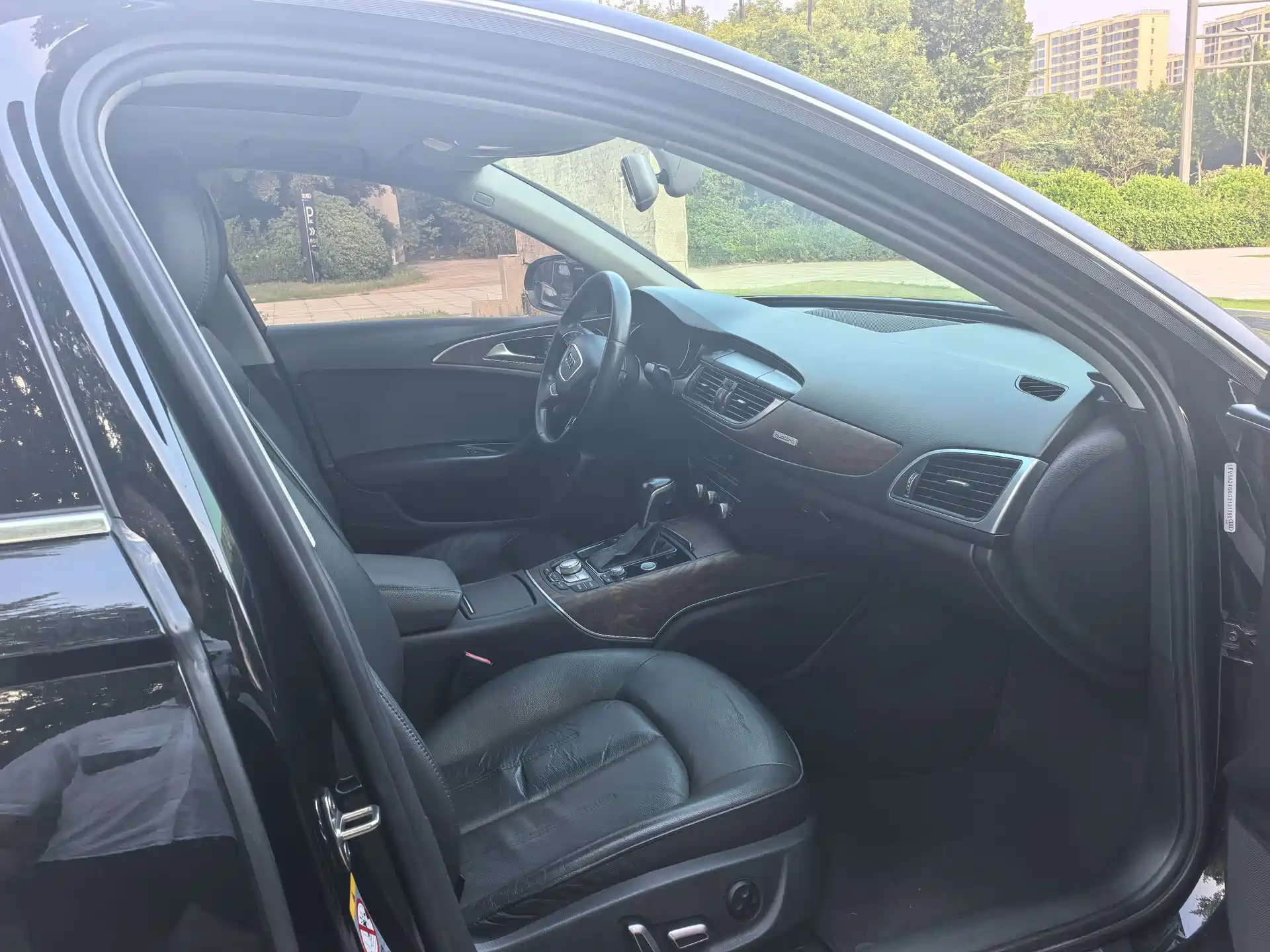 Фото 6 - Audi A6L