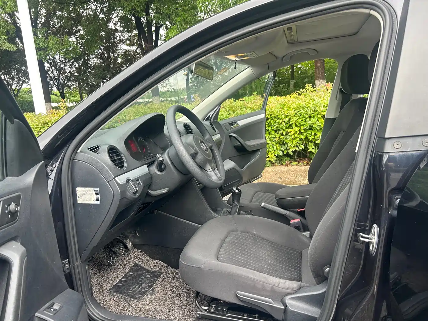 Volkswagen Jetta 2013 1.6L Manual Comfort фото 7