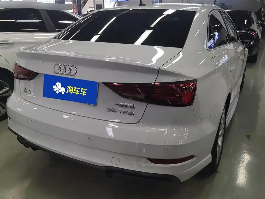 Audi A3 2019 Limousine 35 TFSI Fashion China V фото 3