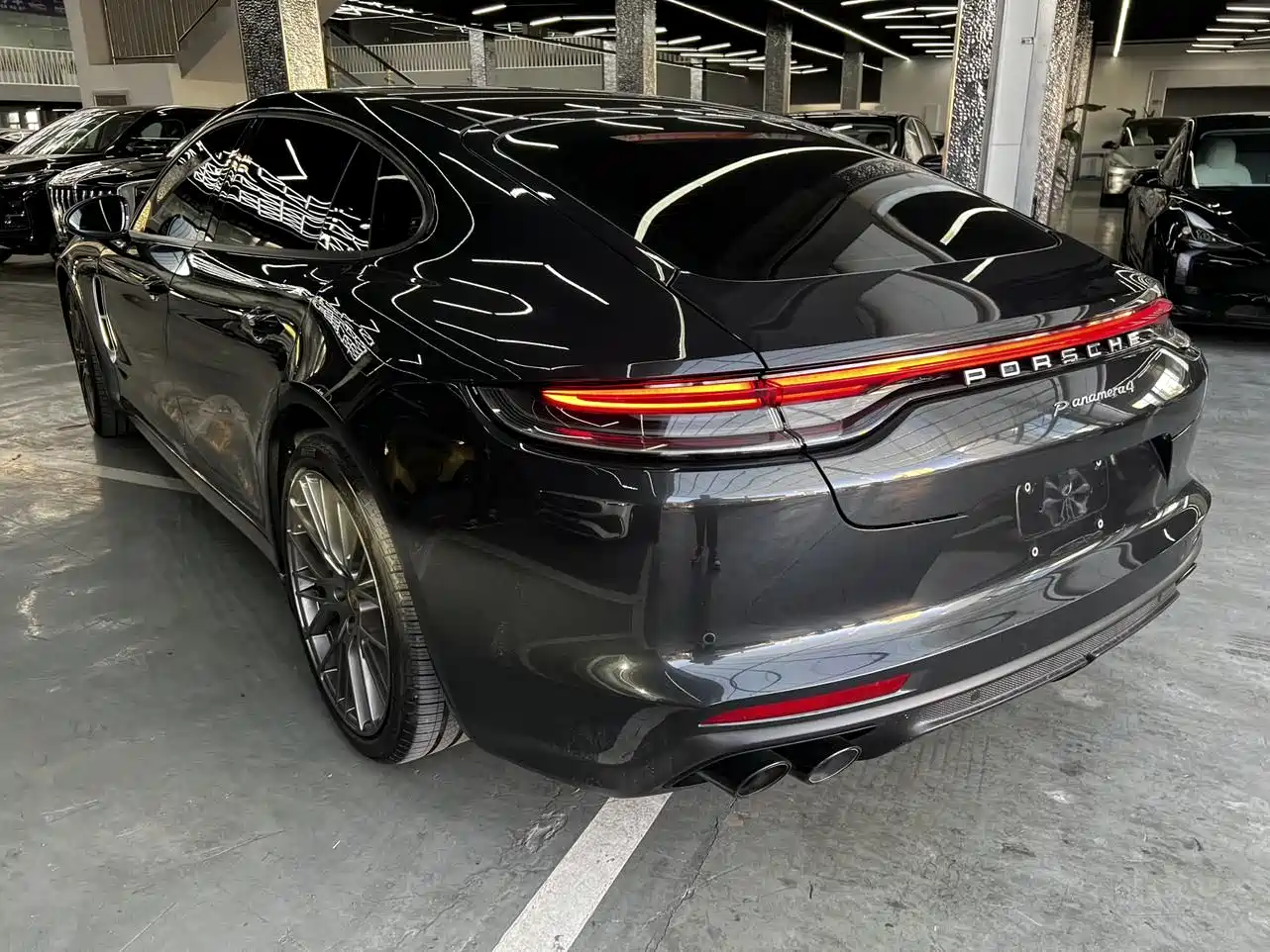 Porsche Panamera 2022 Panamera 4 Executive Long Wheelbase 2.9T фото 22