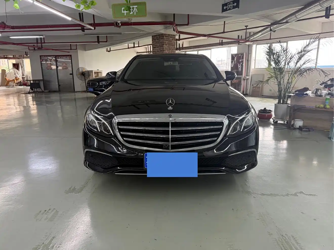 Фото 3 - Mercedes-Benz E-Class