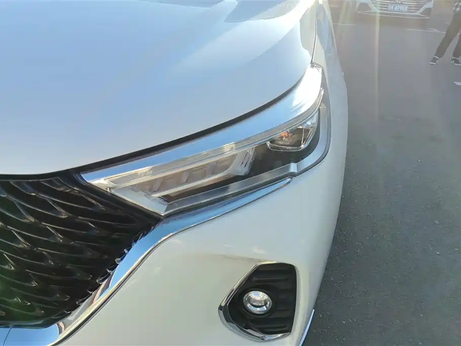 Haval M6 2021 PLUS 1.5T DCT Premium Smart Connect фото 5