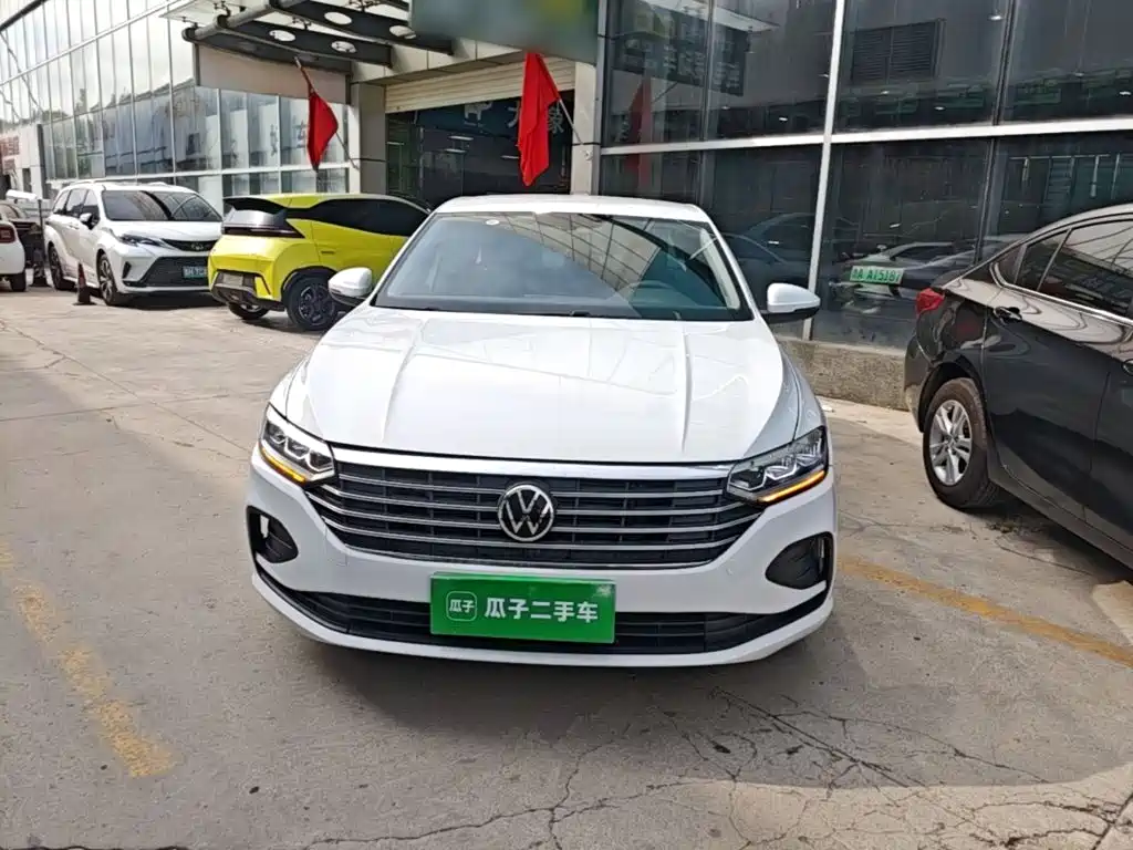 Photo 3 - Volkswagen Lavida