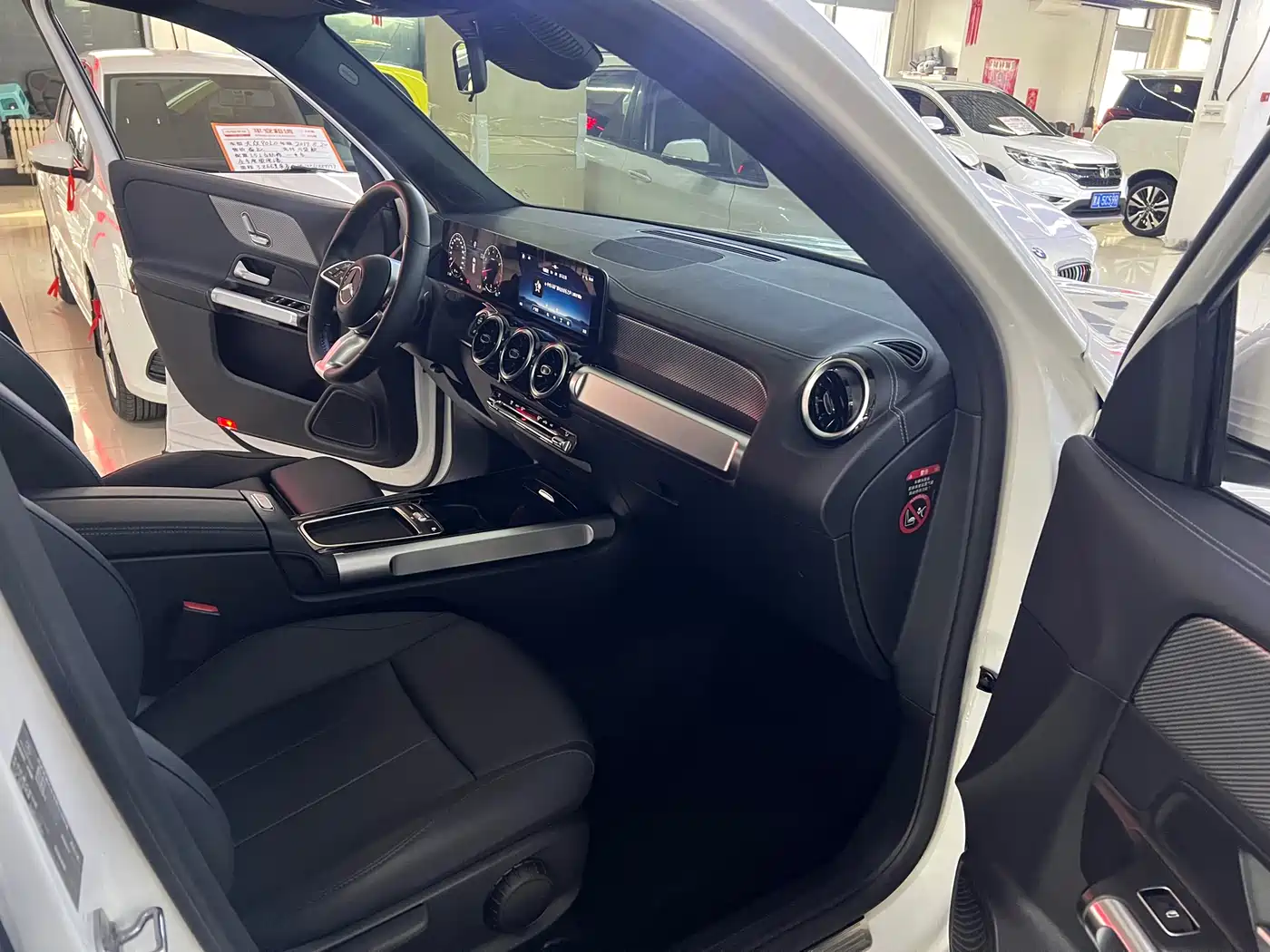 Mercedes-Benz GLB 2024 GLB 200 Dynamic фото 16