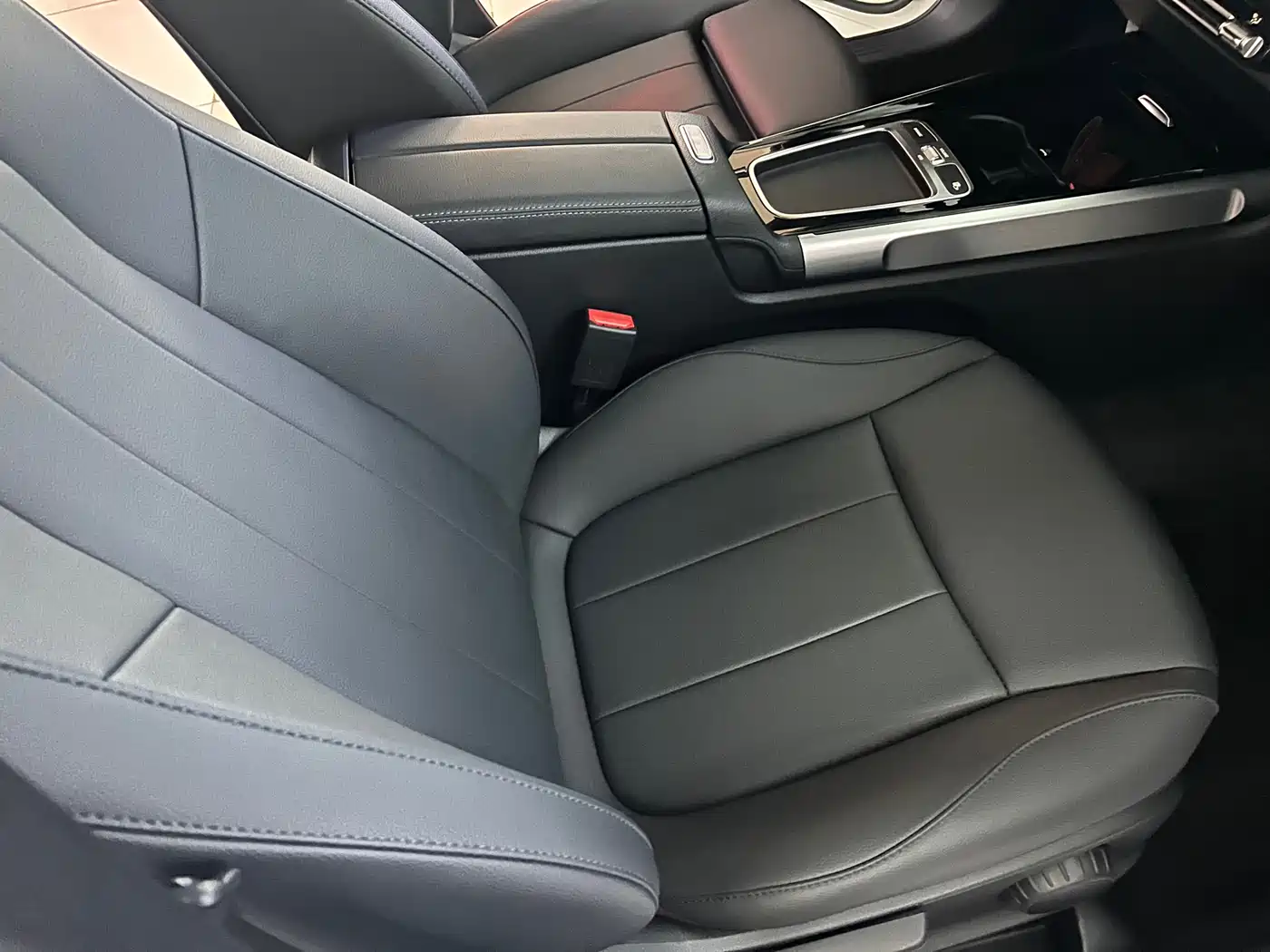 Mercedes-Benz GLB 2024 GLB 200 Dynamic фото 25