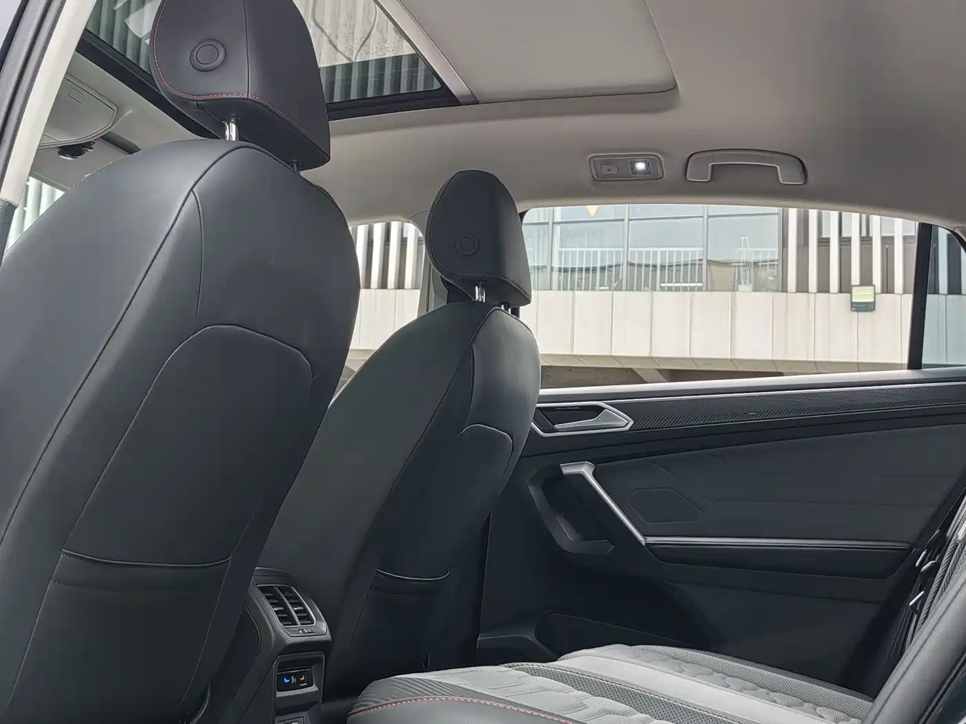 Volkswagen Tiguan X 2023 330TSI 2WD Flagship фото 16
