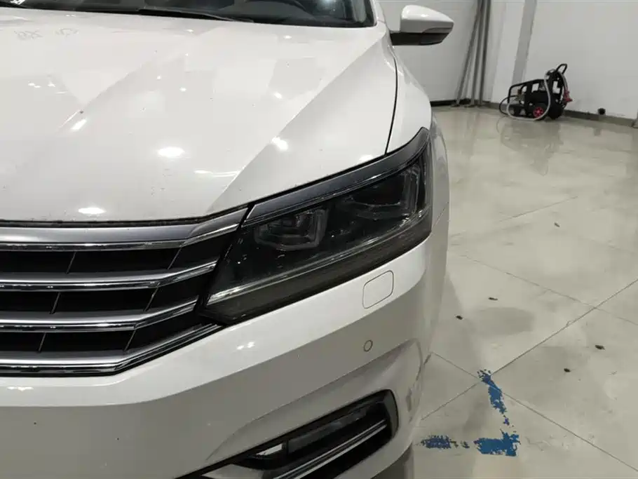 Volkswagen Passat 2016 330TSI DSG Executive Edition фото 5
