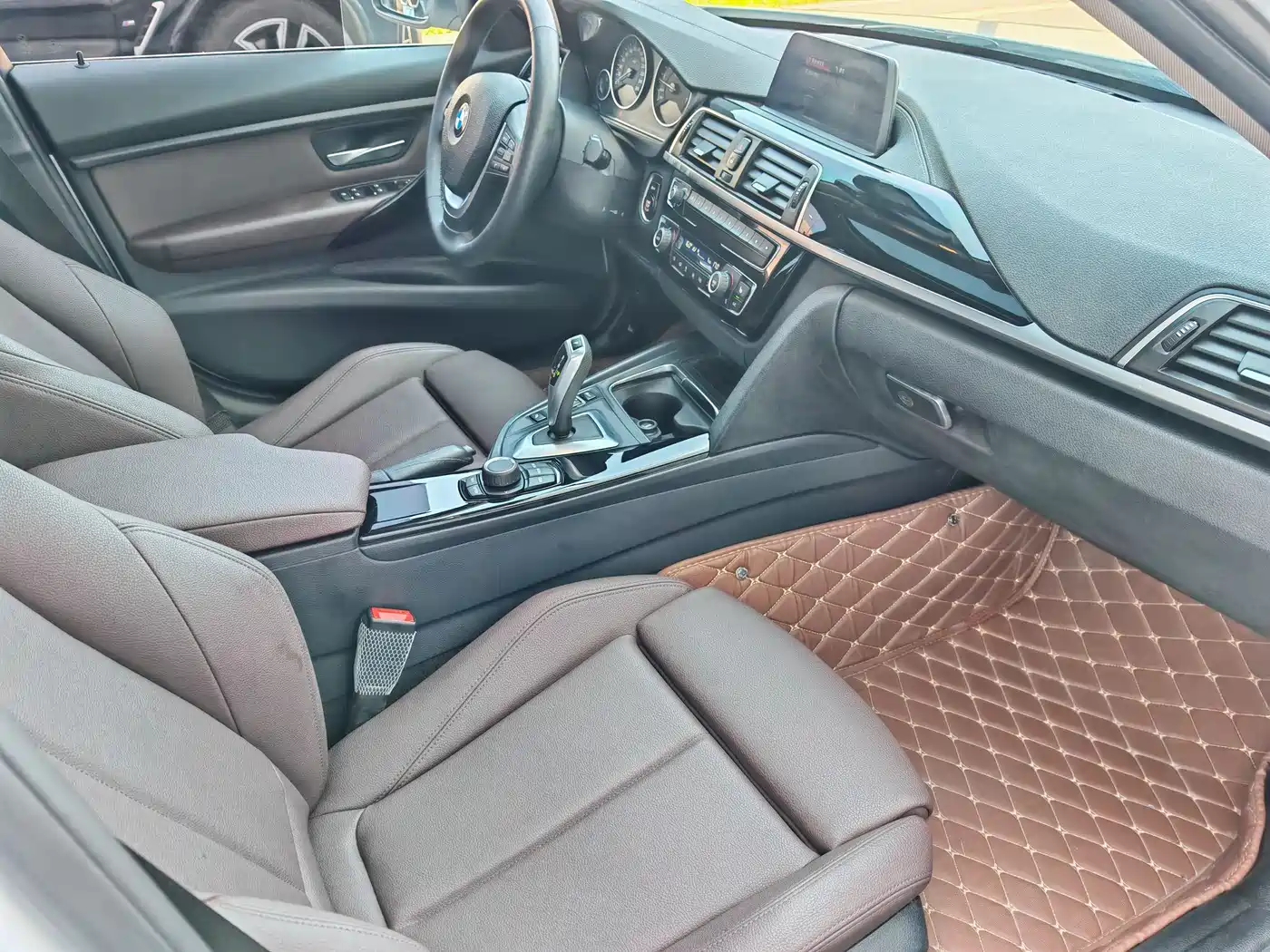 BMW 3 Series 2018 320Li Fashion Style фото 19
