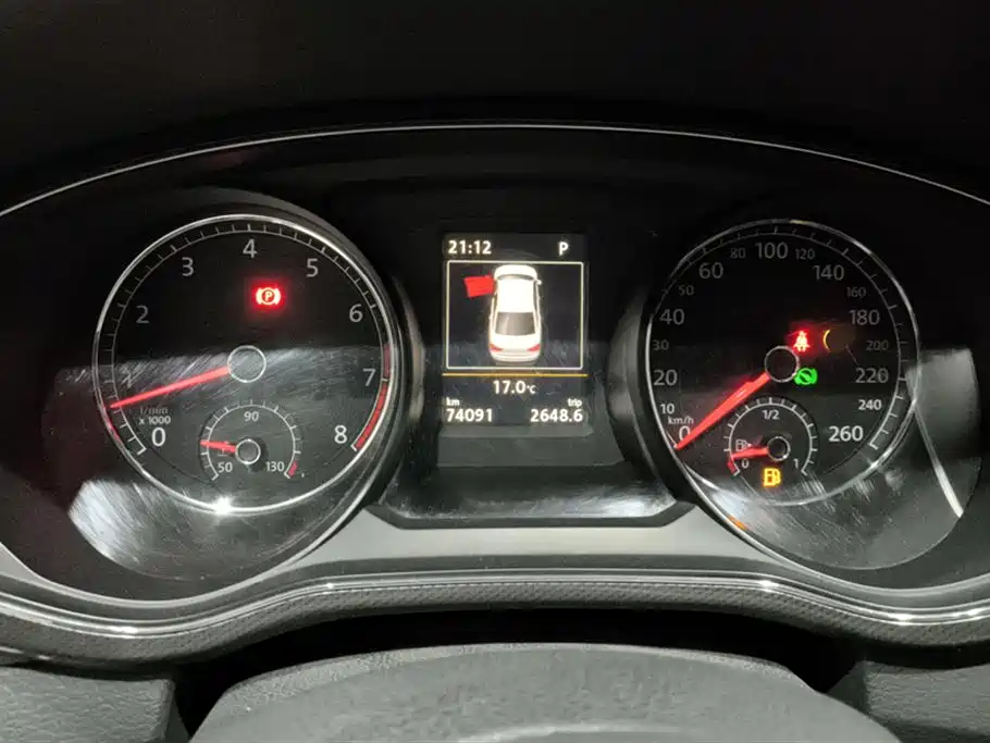 Volkswagen Passat 2016 330TSI DSG Executive Edition фото 14