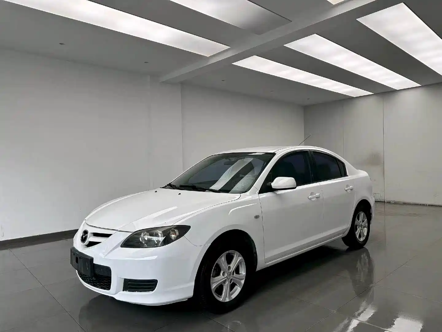 Photo 1 - Mazda 3