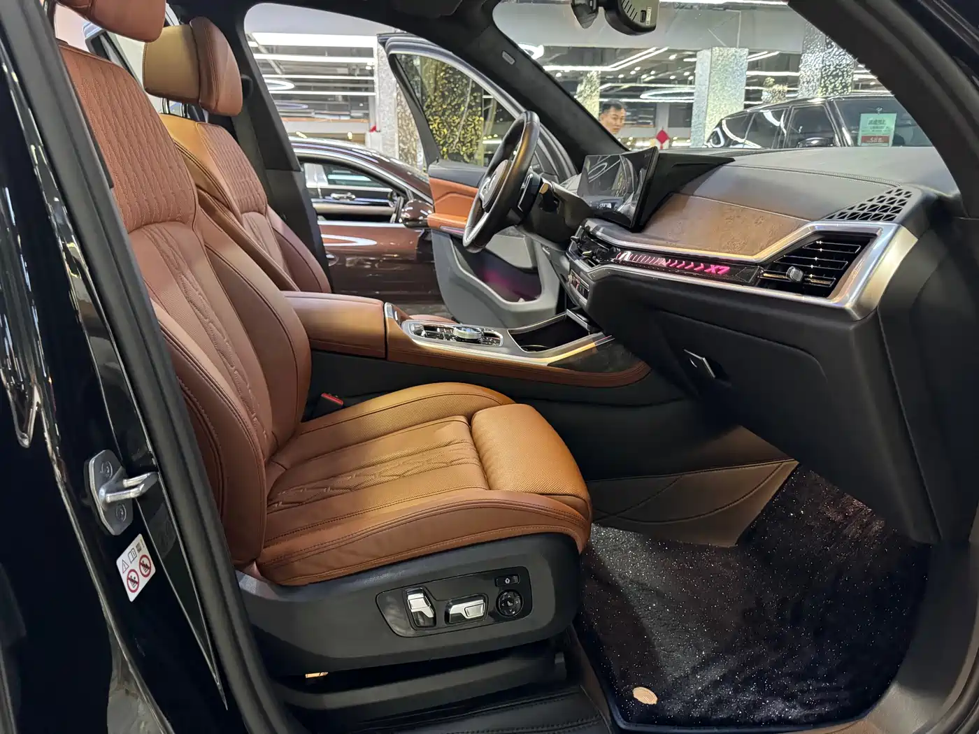 BMW X7 2023 xDrive40i Leading Luxury Package фото 7