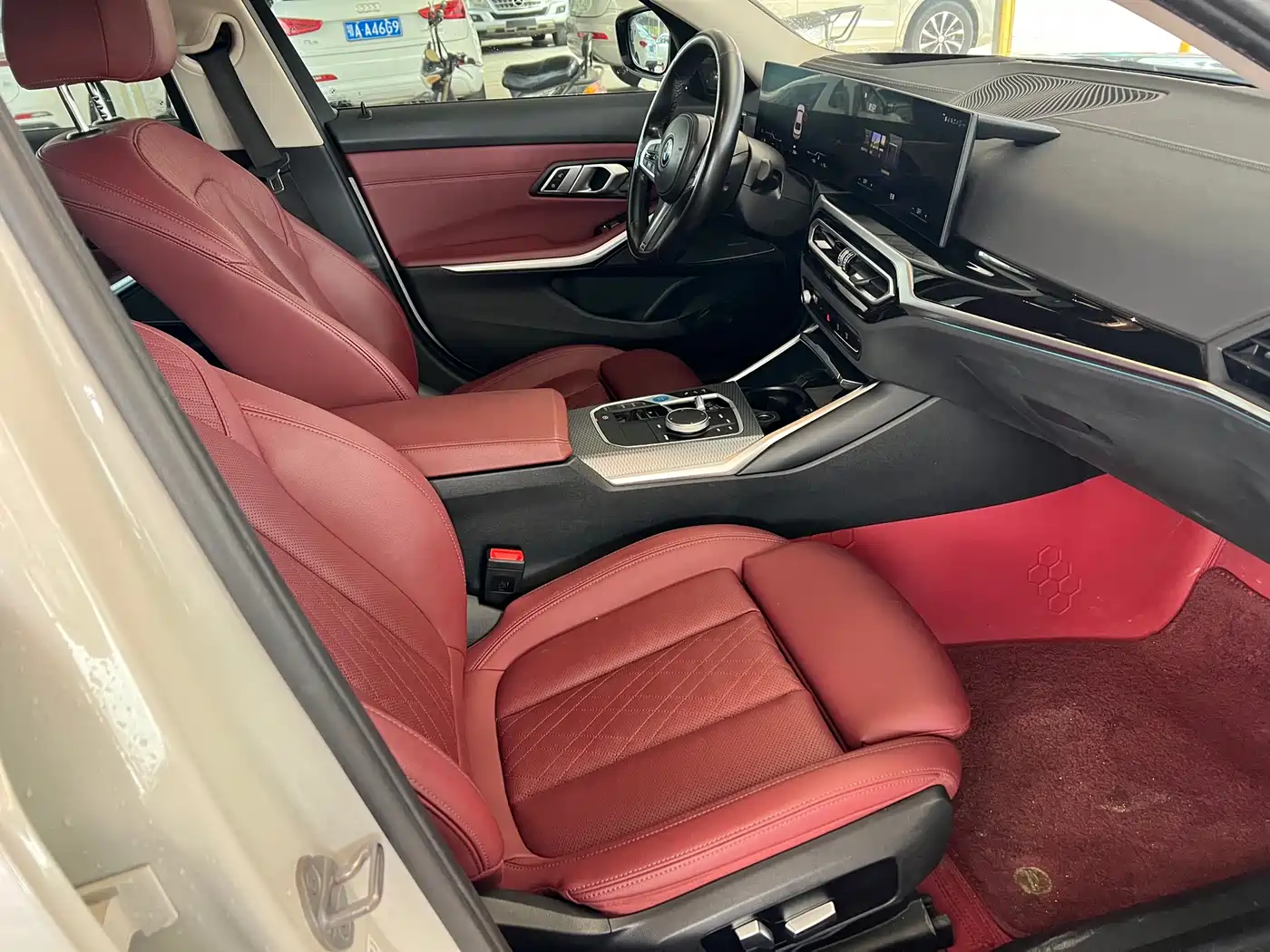 BMW i3 2024 eDrive 40 L Night Sport Package фото 7