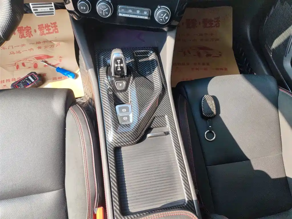 Lynk & Co 02 2018 1.5T DCT 2WD Power Pro Edition China V фото 14