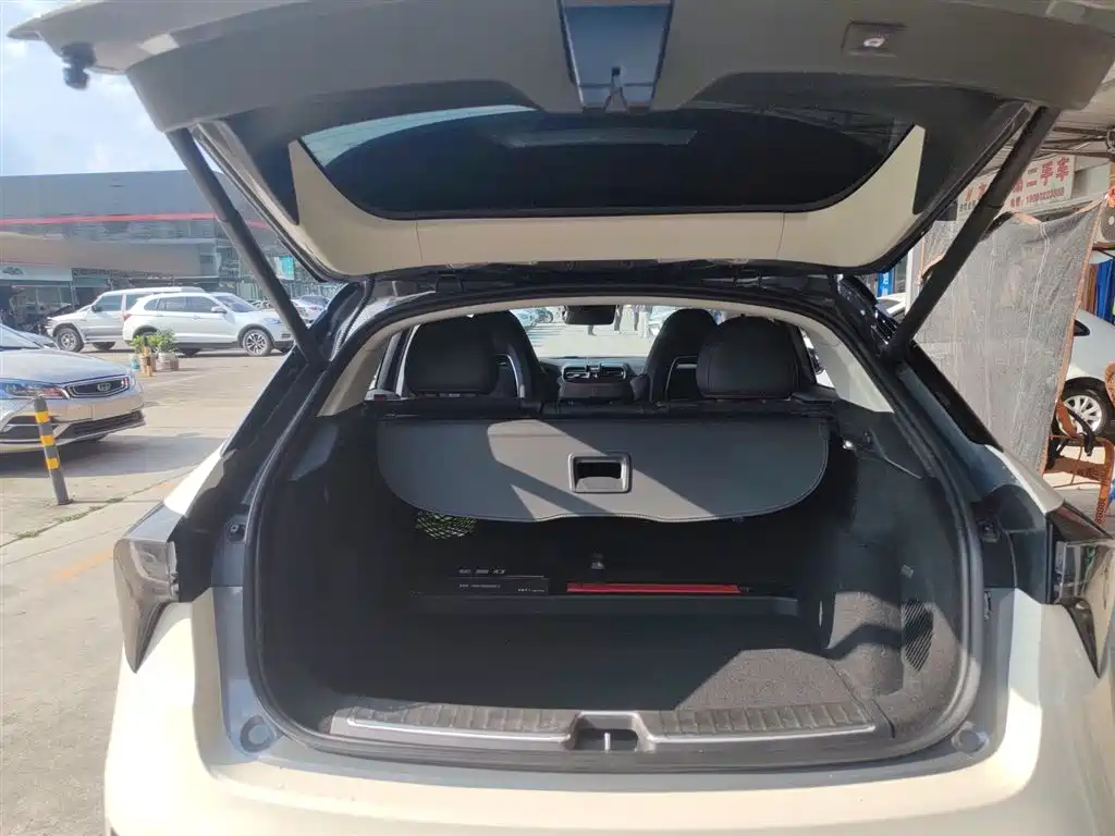 Lynk & Co 02 2018 1.5T DCT 2WD Power Pro Edition China V фото 19