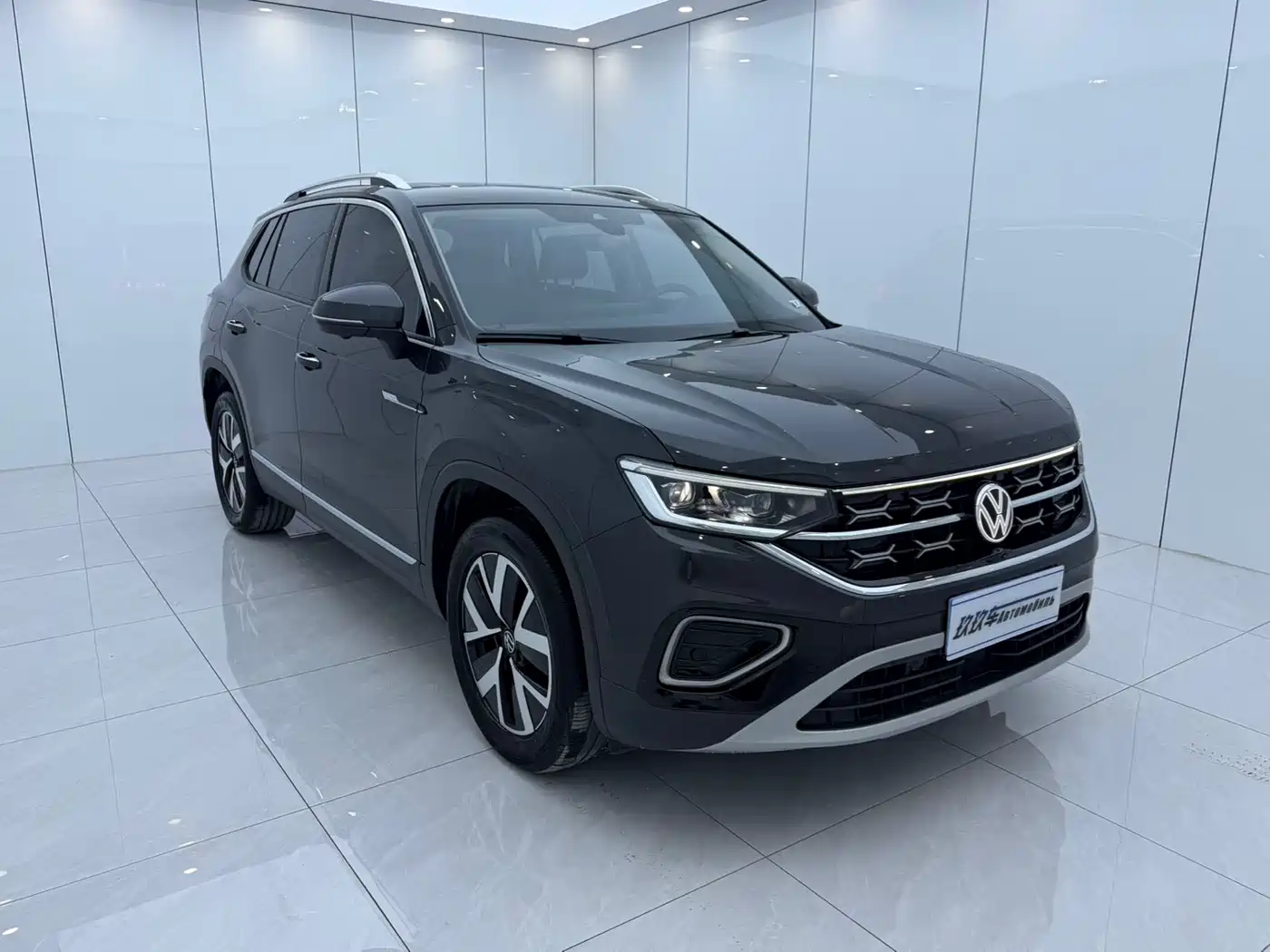 Volkswagen Tayron 2023 280TSI 2WD Luxury Plus Advanced Edition фото 3