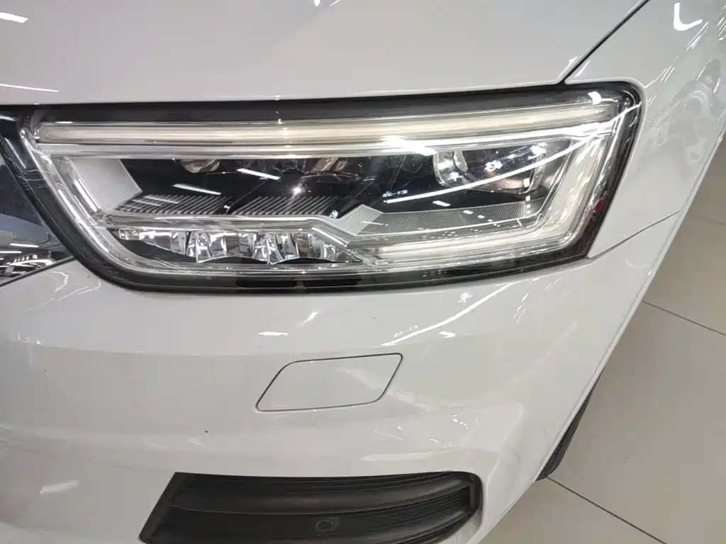 Фото 24 - Audi Q3
