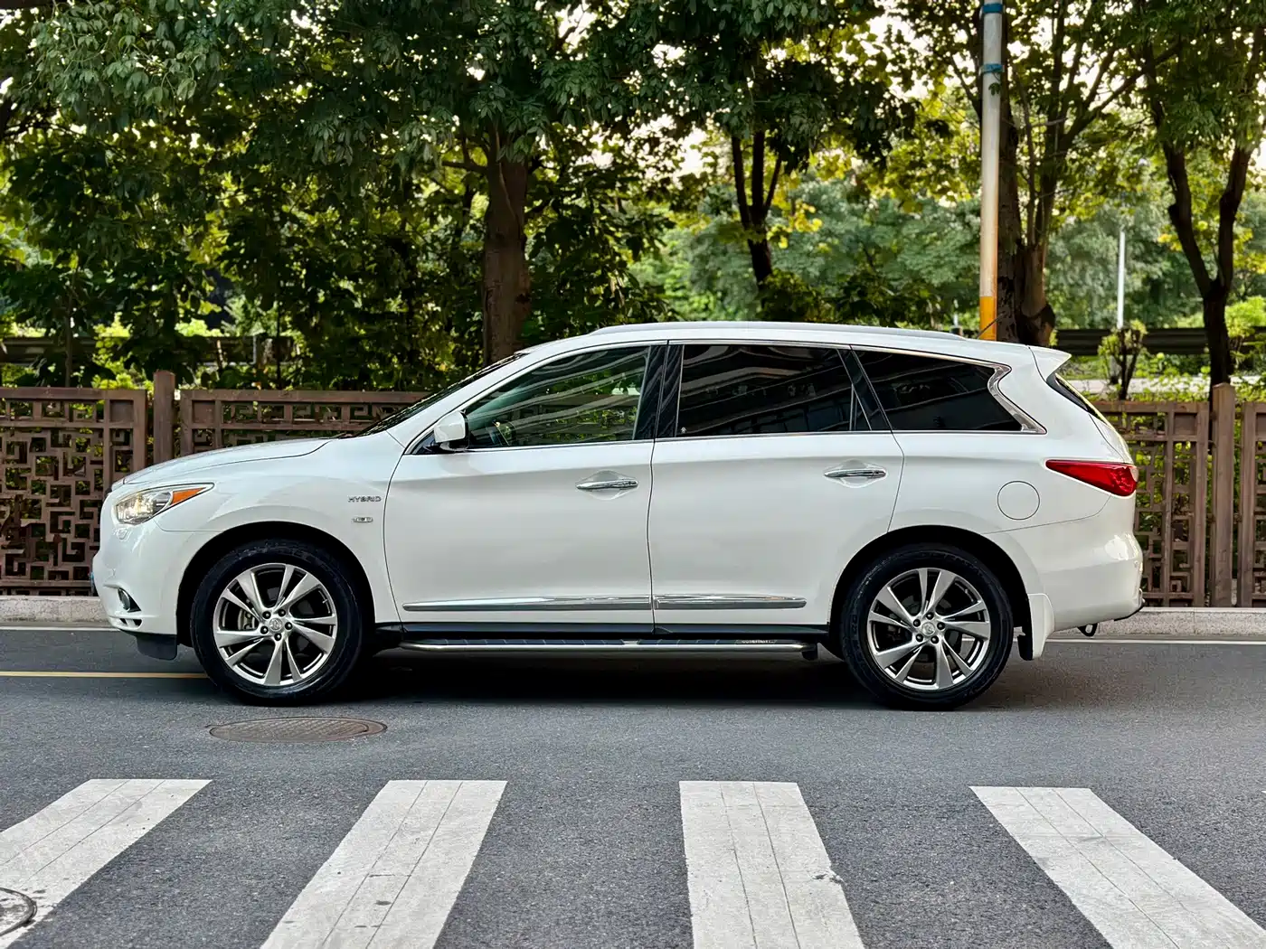 Infiniti QX60 (Import) 2015 2014 Model 2.5 S/C Hybrid 2WD Excellence Edition