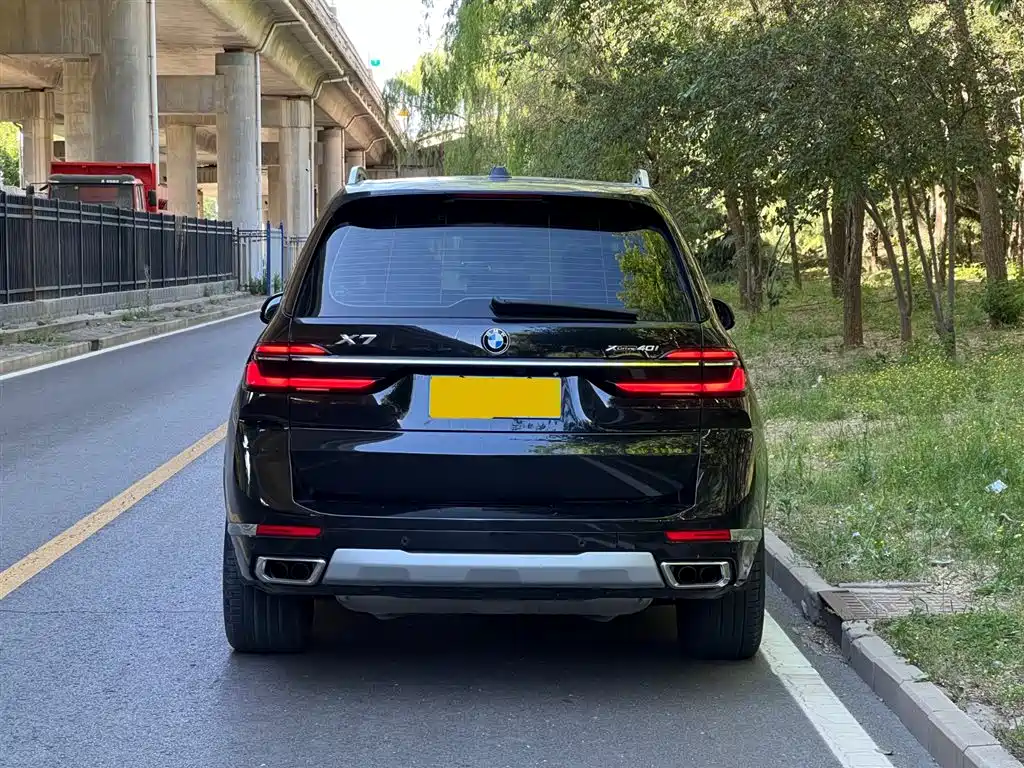 BMW X7 2023 xDrive40i Leading Luxury Package фото 4