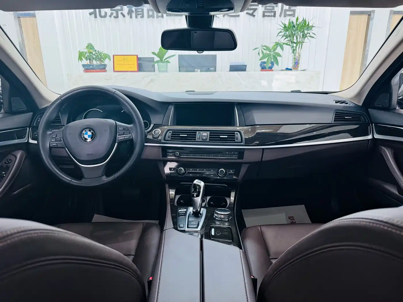 BMW 5 Series 2017 525Li Luxury Design Package фото 9