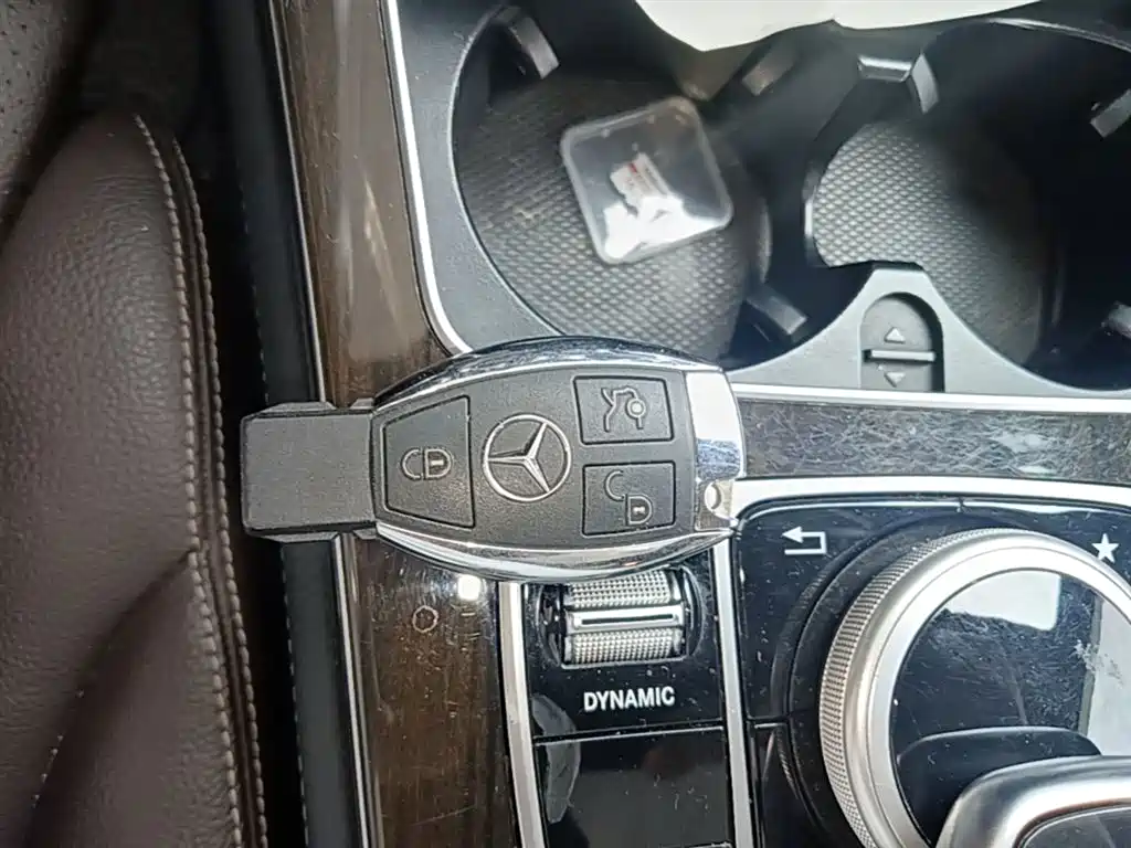 Mercedes-Benz GLC 2016 GLC 260 4MATIC Luxury фото 8