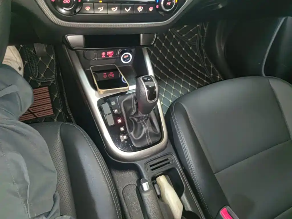 KIA KX3 PROUD RUN