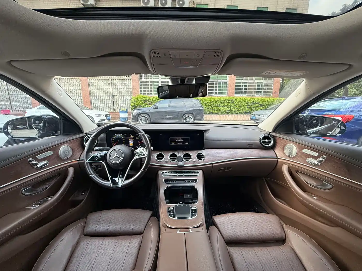 MERCEDES-BENZ E CLASS