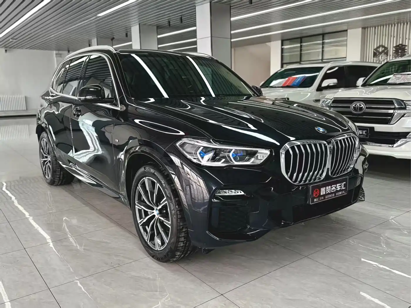 BMW X5 (Import) 2020 xDrive40i M Sport Package фото 9