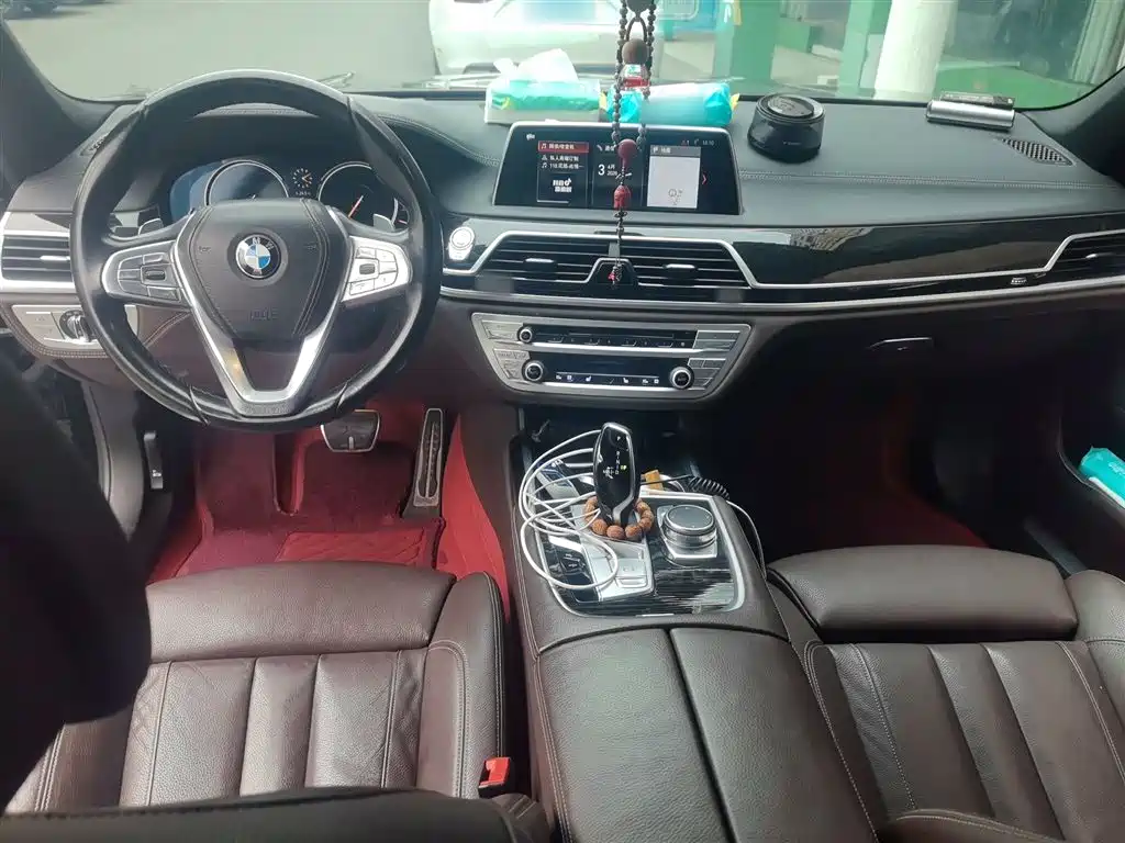 BMW 7 Series 2018 730Li Leading Type M Sport Package фото 10