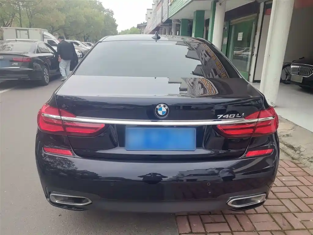 BMW 7 Series 2018 730Li Leading Type M Sport Package фото 6