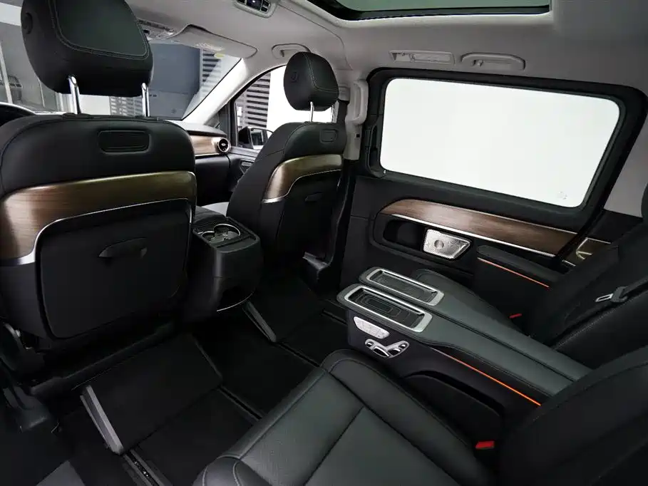Mercedes-Benz V-Class 2022 V 260 L Long Wheelbase Prestige Edition фото 14