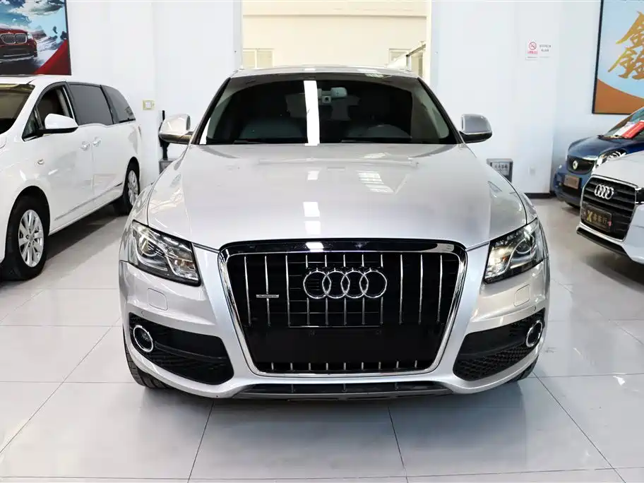 Audi Q5 (Import) 2010 3.2FSI Sport фото 2