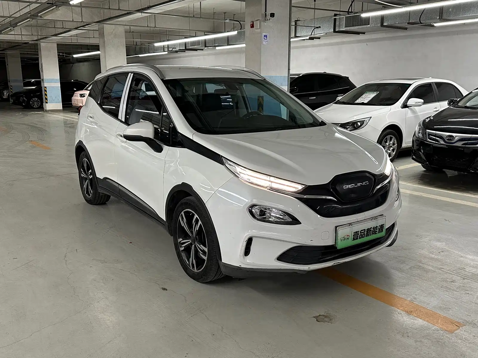 Фото 3 - BAIC Beijing EX3