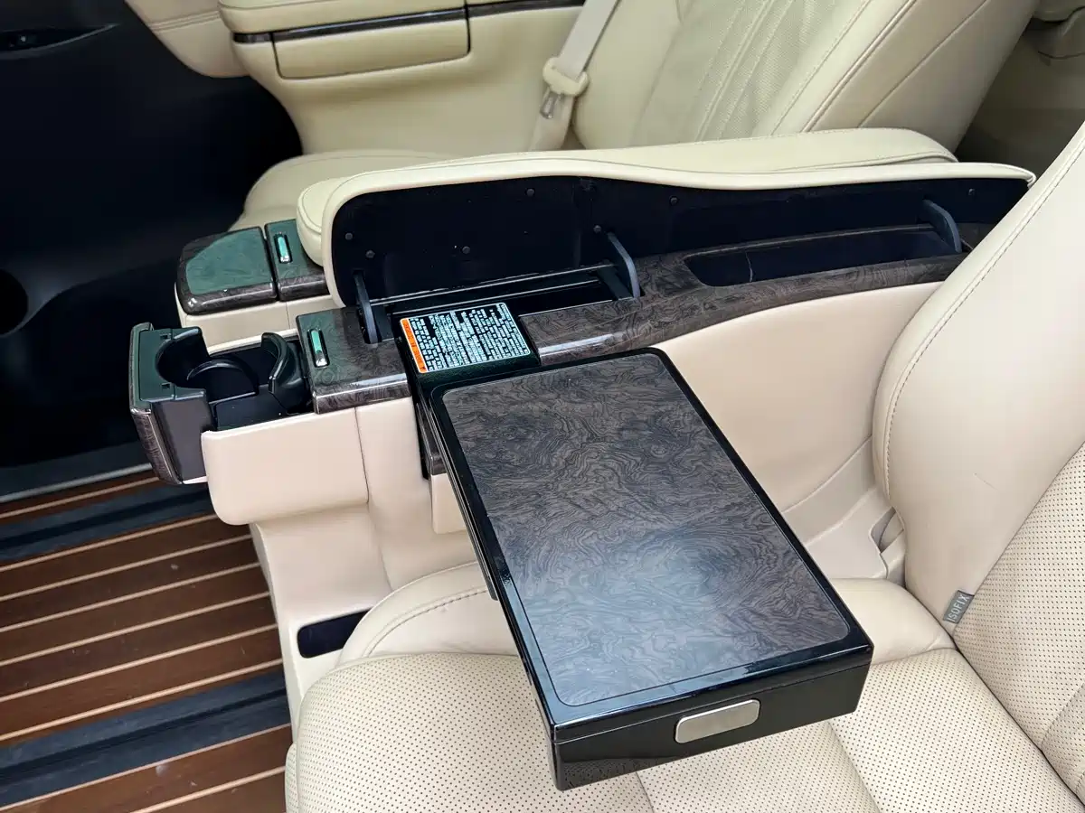Toyota Alphard 2019 Hybrid 2.5L Premium Edition фото 16