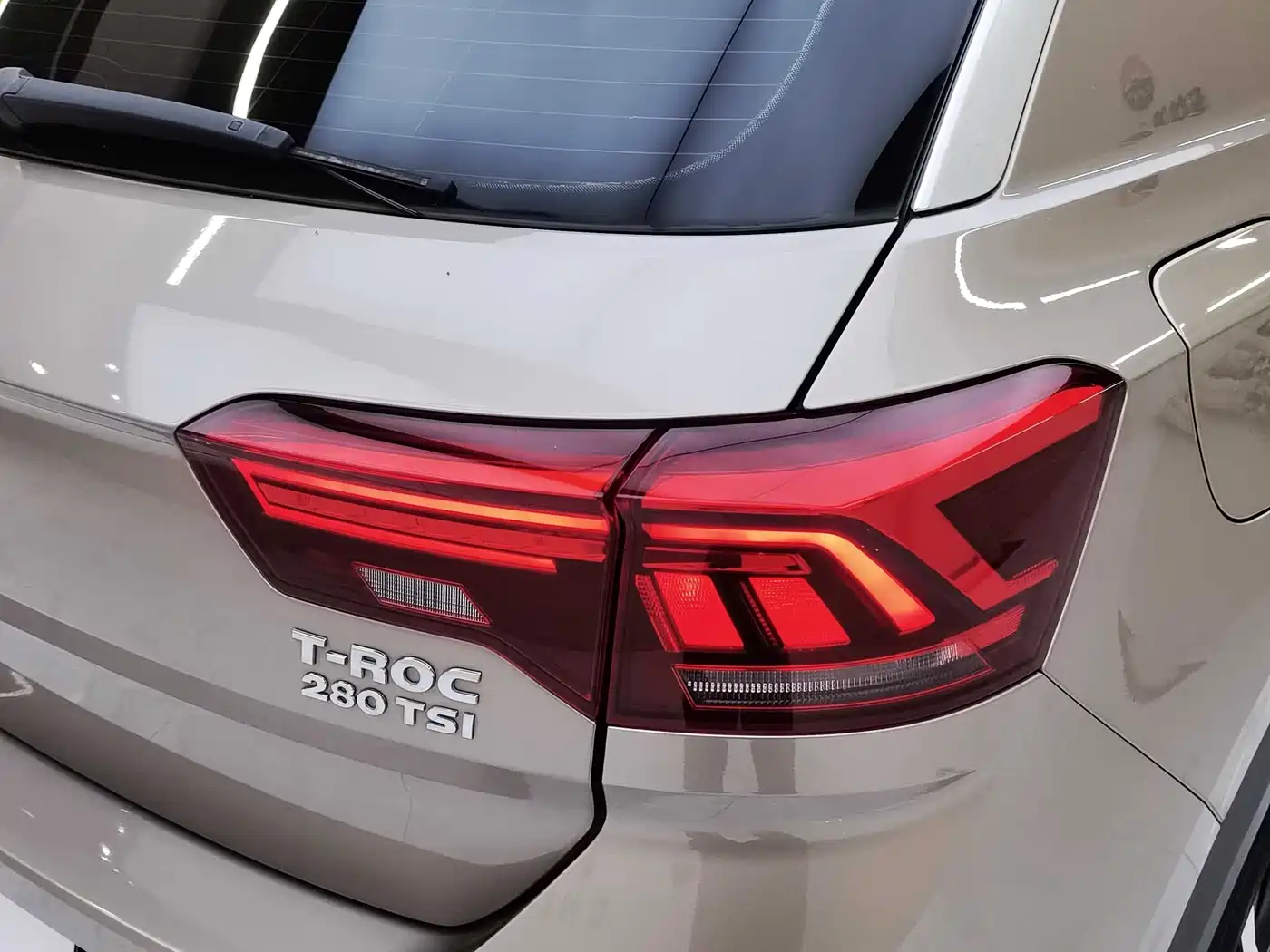 Volkswagen T-ROC 2018 280TSI DSG 2WD Comfort (China V) фото 21