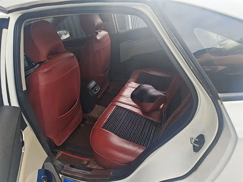 Buick Excelle 2018 15T DCT Progressive (China V) фото 17