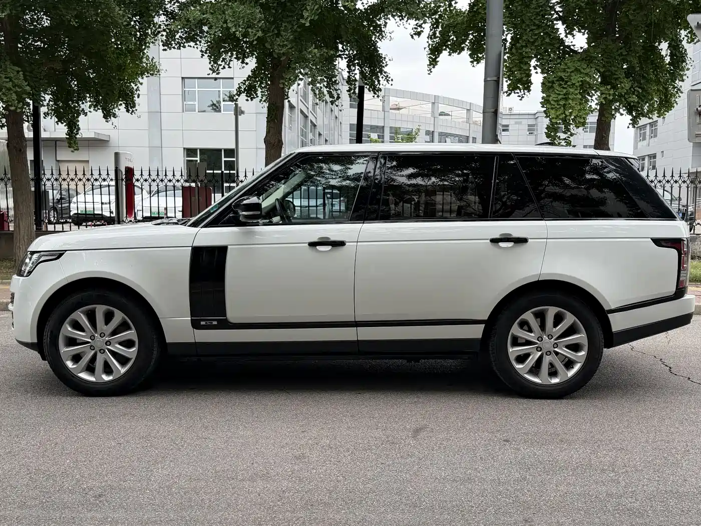Land Rover Range Rover 2017 3.0 SC V6 Vogue LWB (Long Wheelbase) фото 7