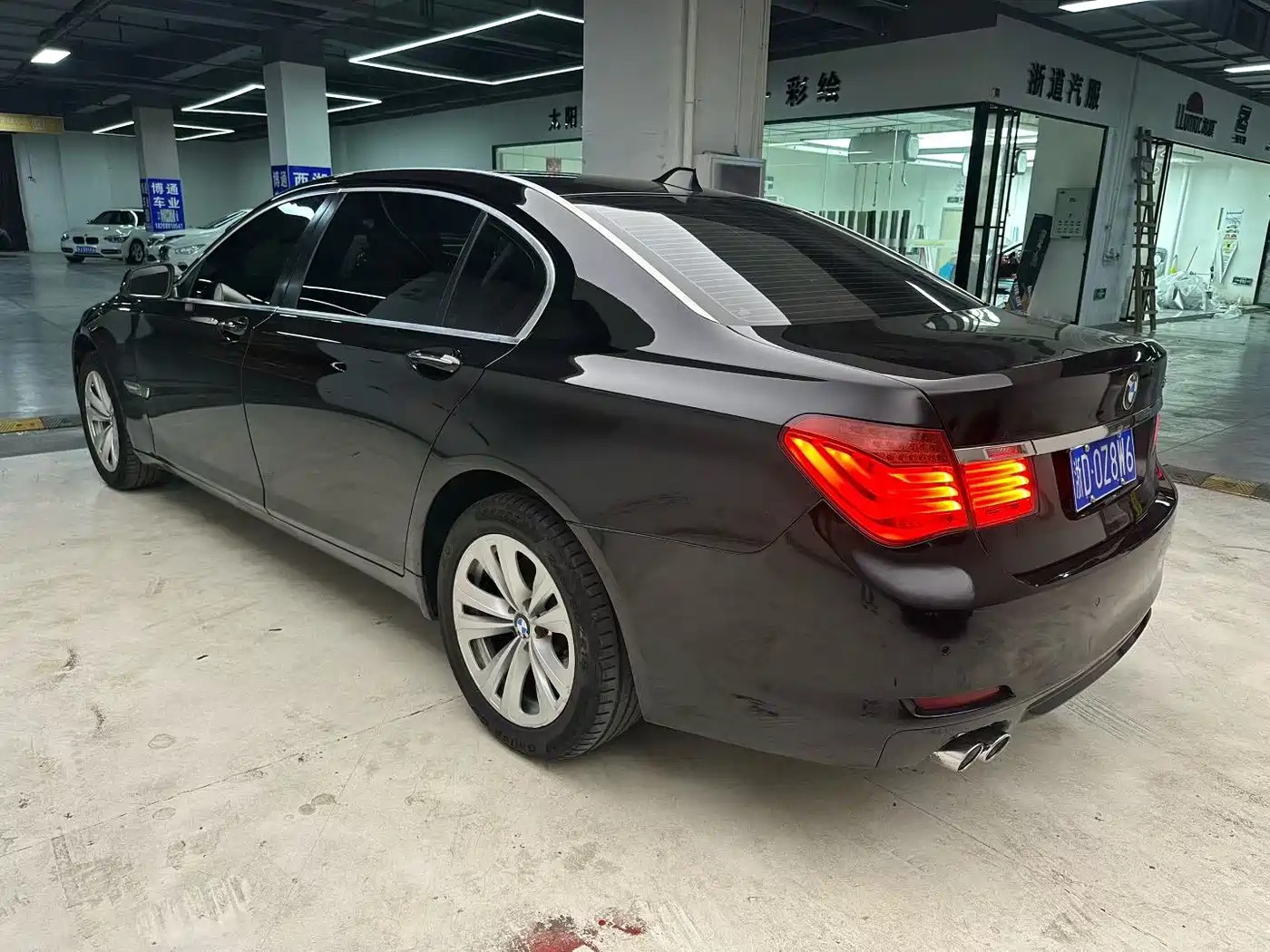 BMW 7 Series 2011 730Li Elegance фото 4