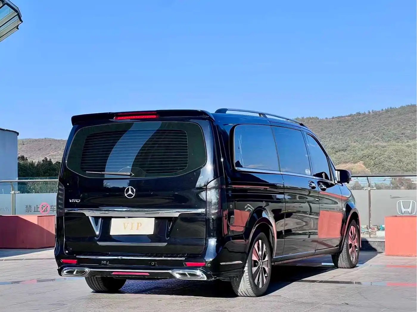 MERCEDES-BENZ VITO