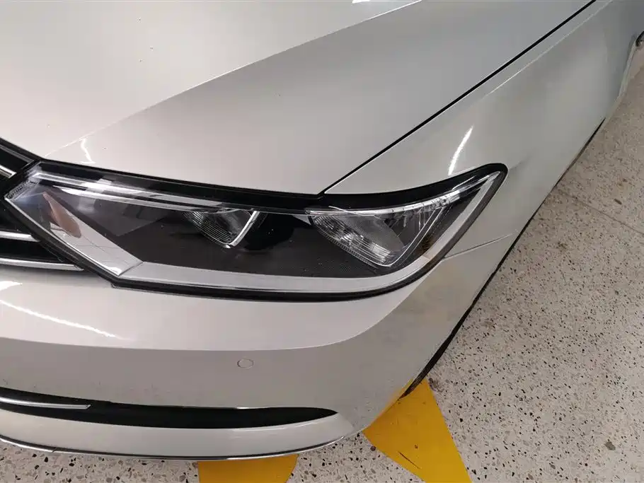 Volkswagen Magotan 2017 330TSI DSG Luxury фото 5