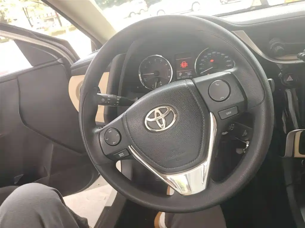 Toyota Corolla 2017 Facelift 1.2T S-CVT GL-i фото 11