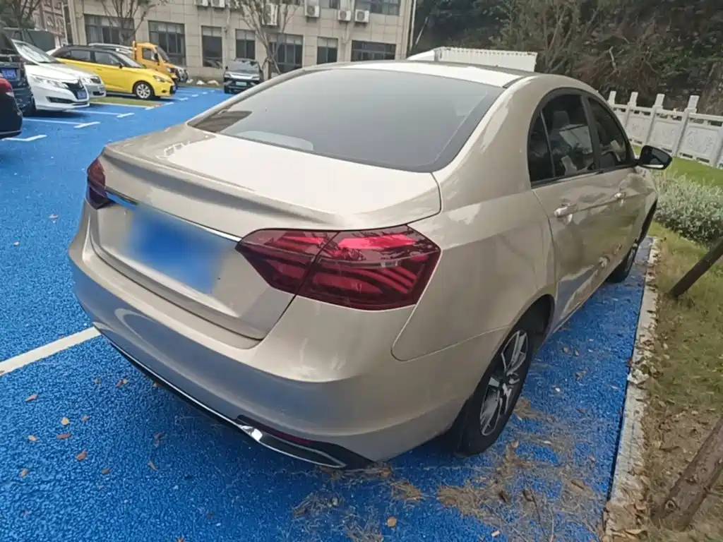 Photo 7 - Geely Emgrand
