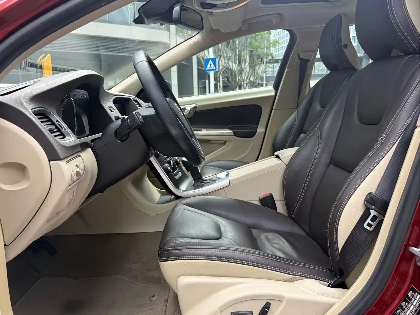 Фото 8 - Volvo S60