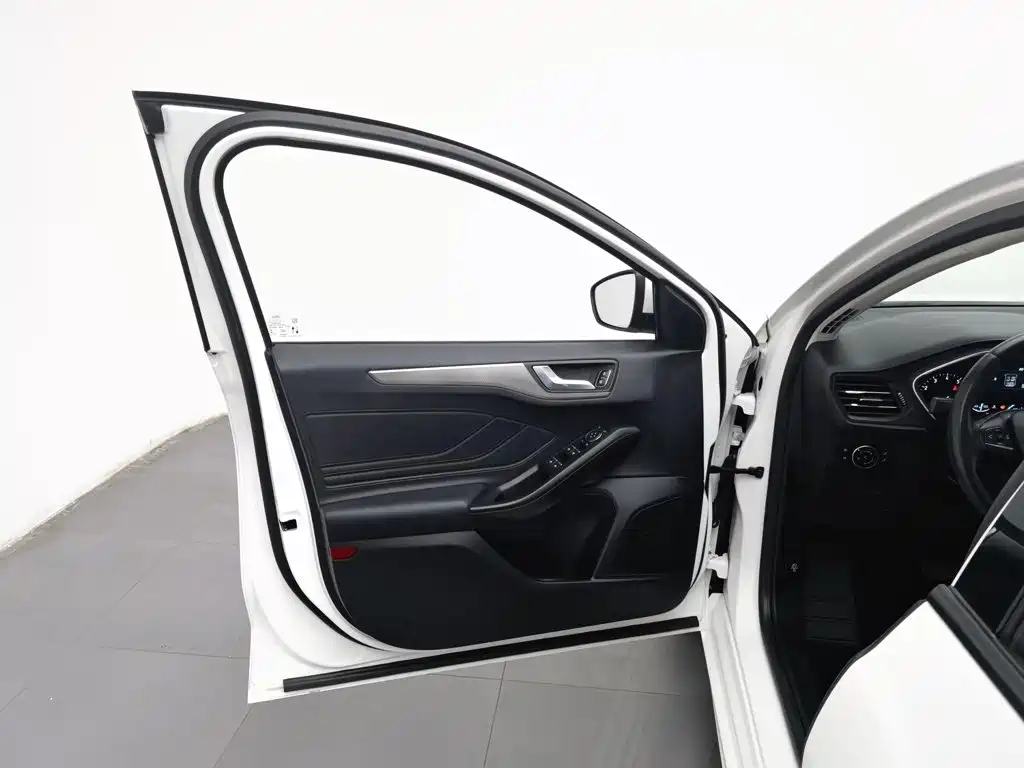 Ford Focus 2020 2020 Hatchback EcoBoost 180 Auto Trend Edition