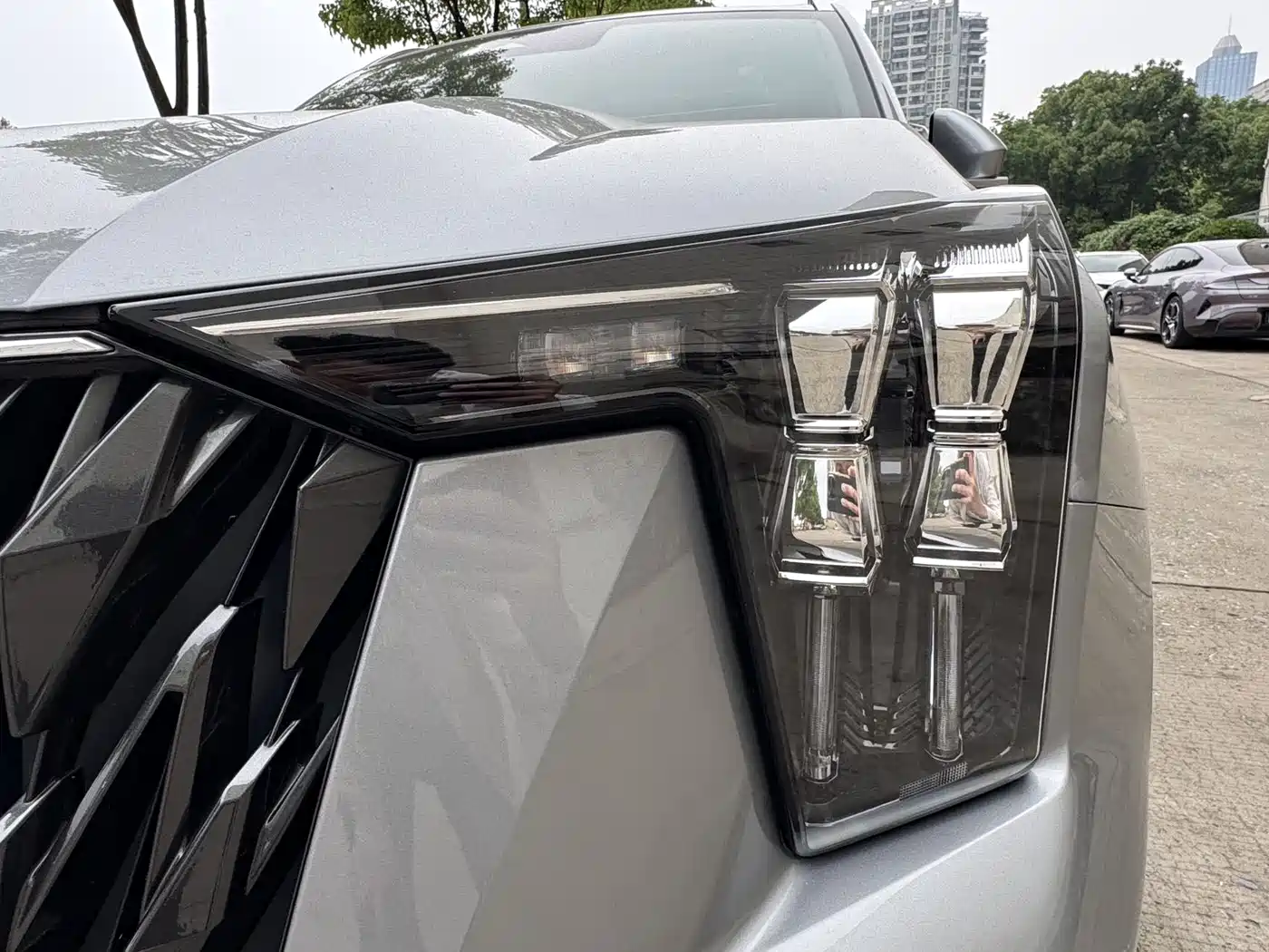 GAC Trumpchi Trumpchi GS8 2022 Hybrid Series 2.0TM 4WD Premium Edition (7-Seater) фото 16
