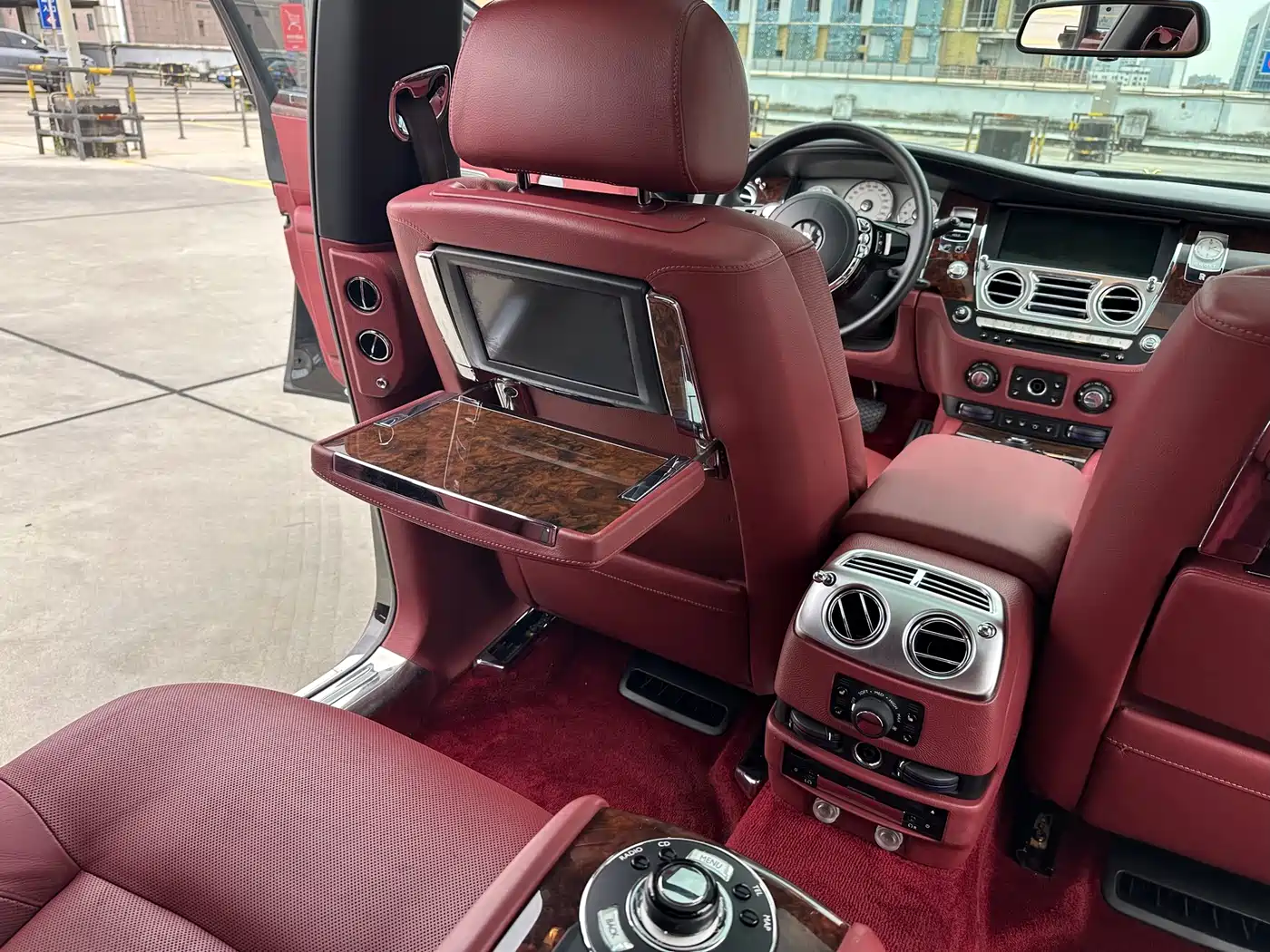 Rolls-Royce Ghost 2010 Model 6.6T Standard фото 10
